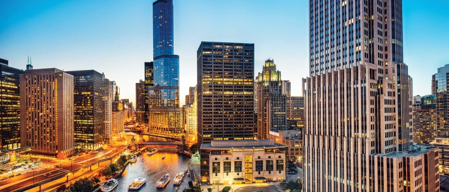 Chicago river downtown at dusk
