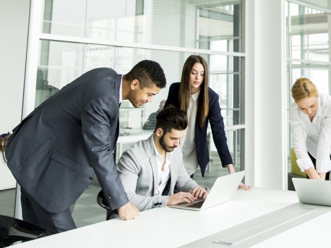 Register for Building and Managing Resilient Teams at the University of Chicago